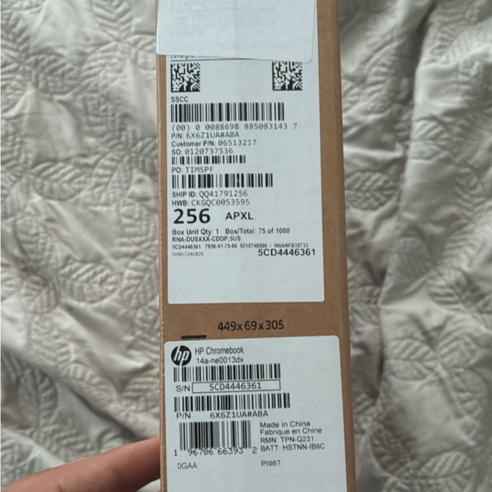 HP Chromebook Packaging with White Labels